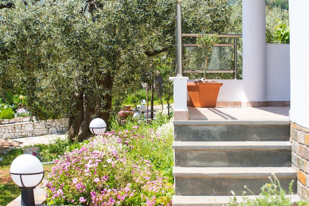 Olive Garden Villas And Apartments Chrysi Ammoudia ภายนอก รูปภาพ